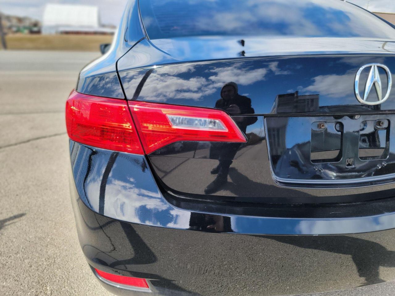 2014 Acura ILX Tech Pkg | LOW KMS! - Photo #7