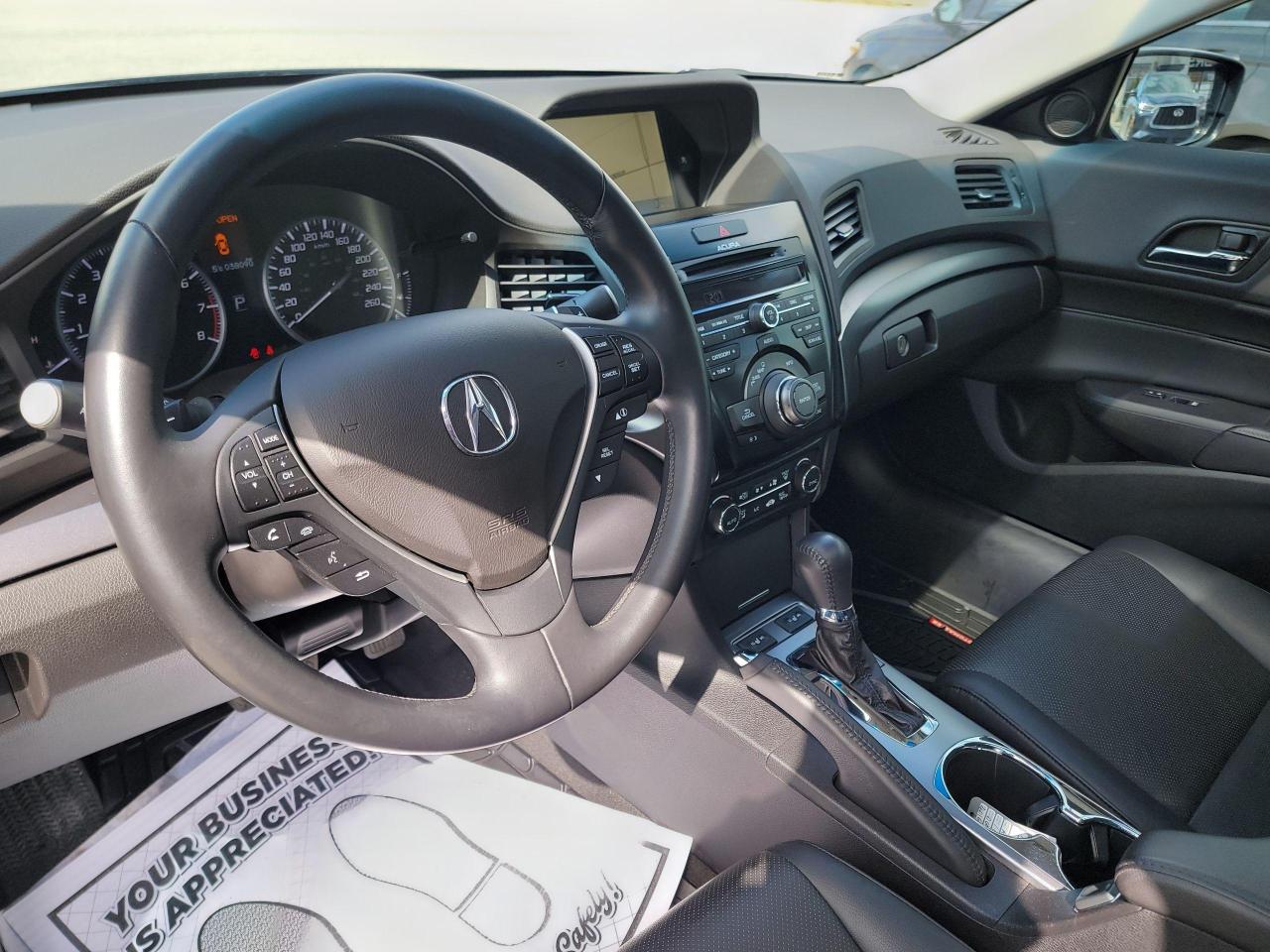 2014 Acura ILX Tech Pkg | LOW KMS! - Photo #10