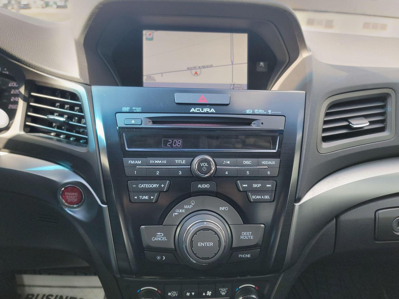 2014 Acura ILX Tech Pkg | LOW KMS! - Photo #17