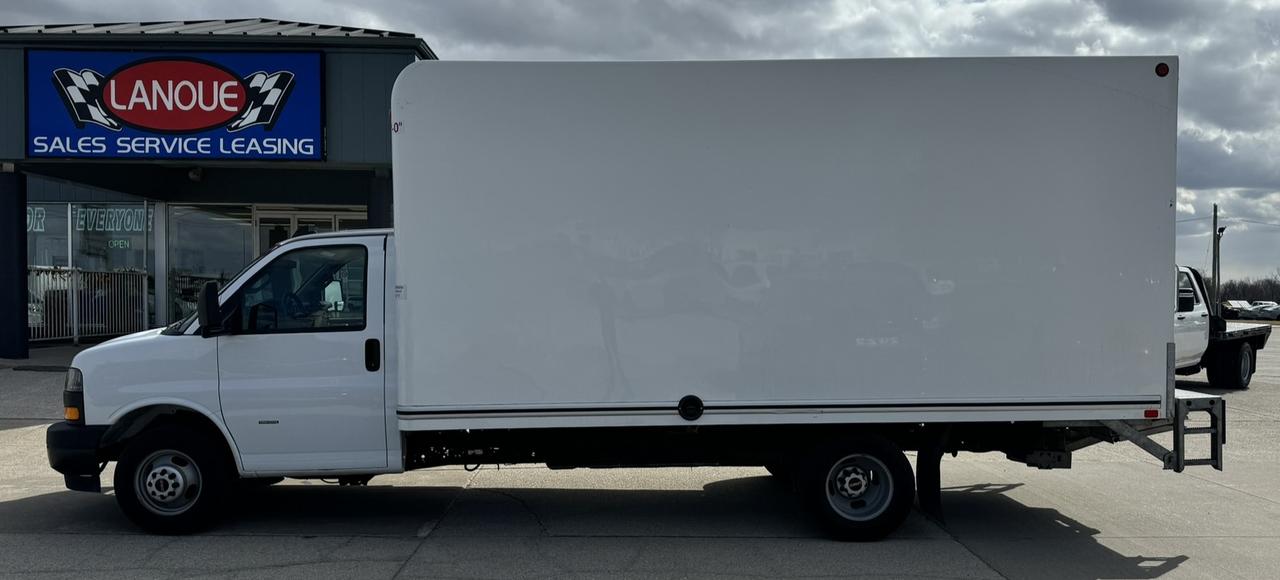 2023 GMC Savana 3500 VAN 177" Photo