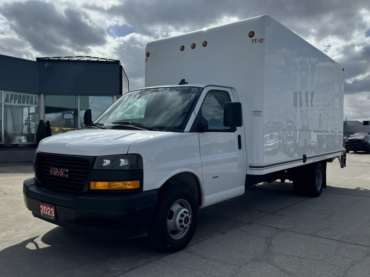 2023 GMC Savana 3500 VAN 177"