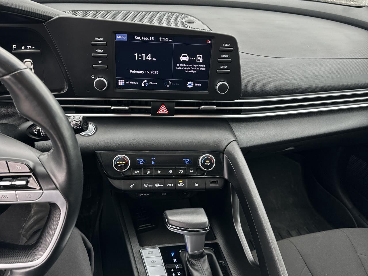 2022 Hyundai Elantra Preferred IVT w/Sun & Tech Package - Photo #4