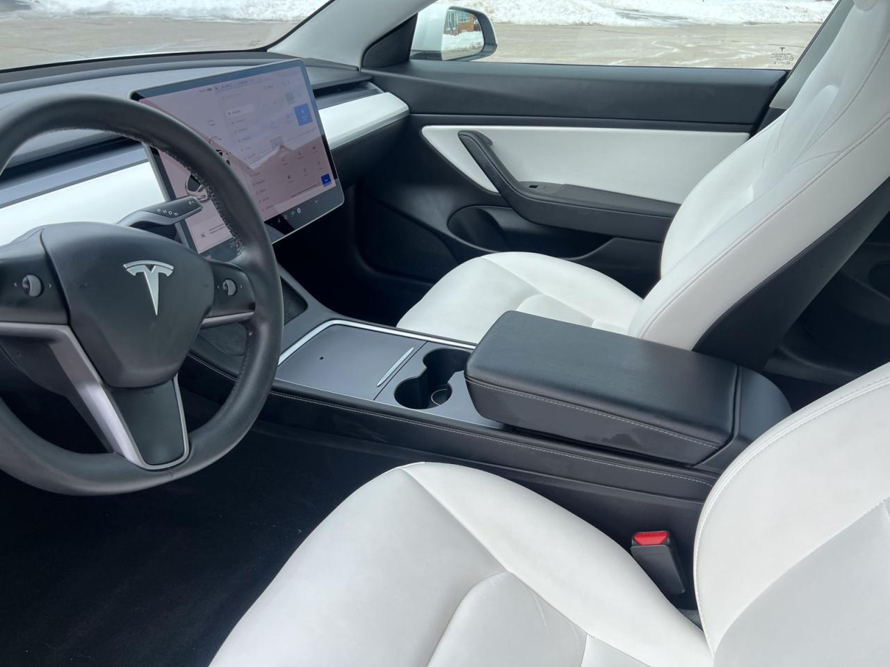 2021 Tesla Model 3 STANDARD RANGE PLUS - Photo #16