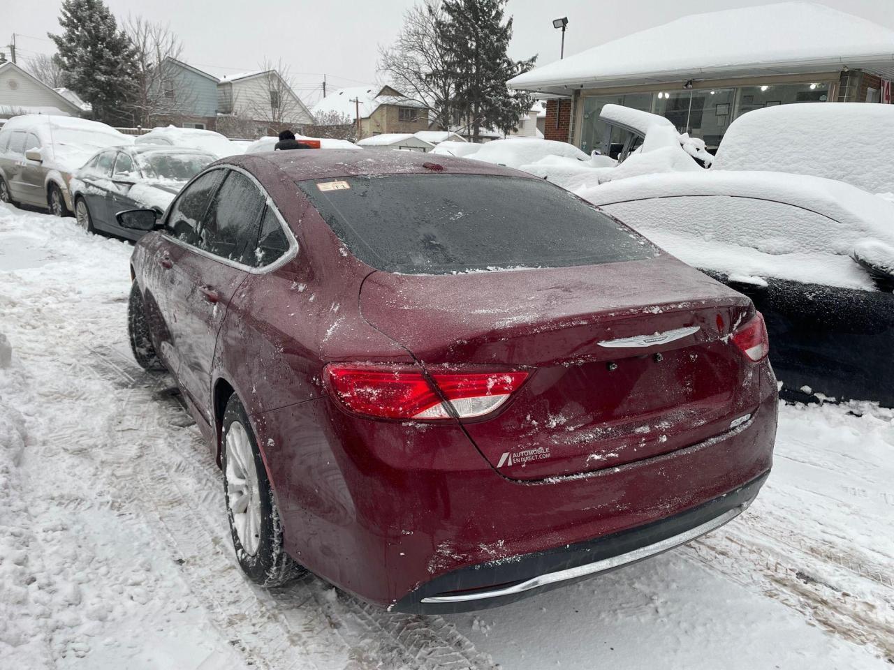 2016 Chrysler 200 Limited *BACKUP CAM, HEATED SEATS & STEERING* - Photo #6