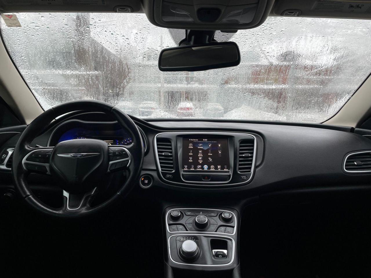 2016 Chrysler 200 Limited *BACKUP CAM, HEATED SEATS & STEERING* - Photo #7