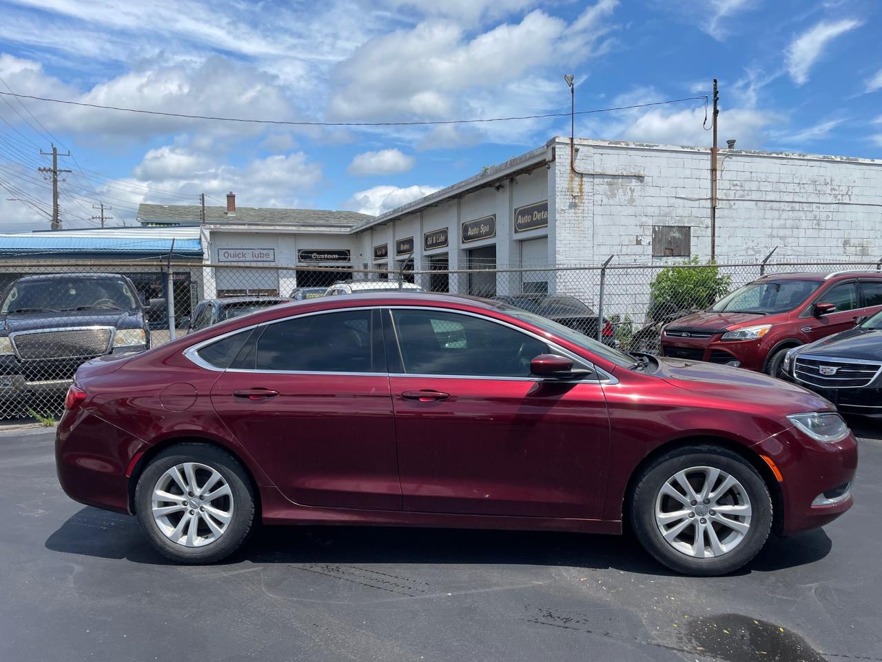 2016 Chrysler 200 Limited *BACKUP CAM, HEATED SEATS & STEERING* - Photo #4