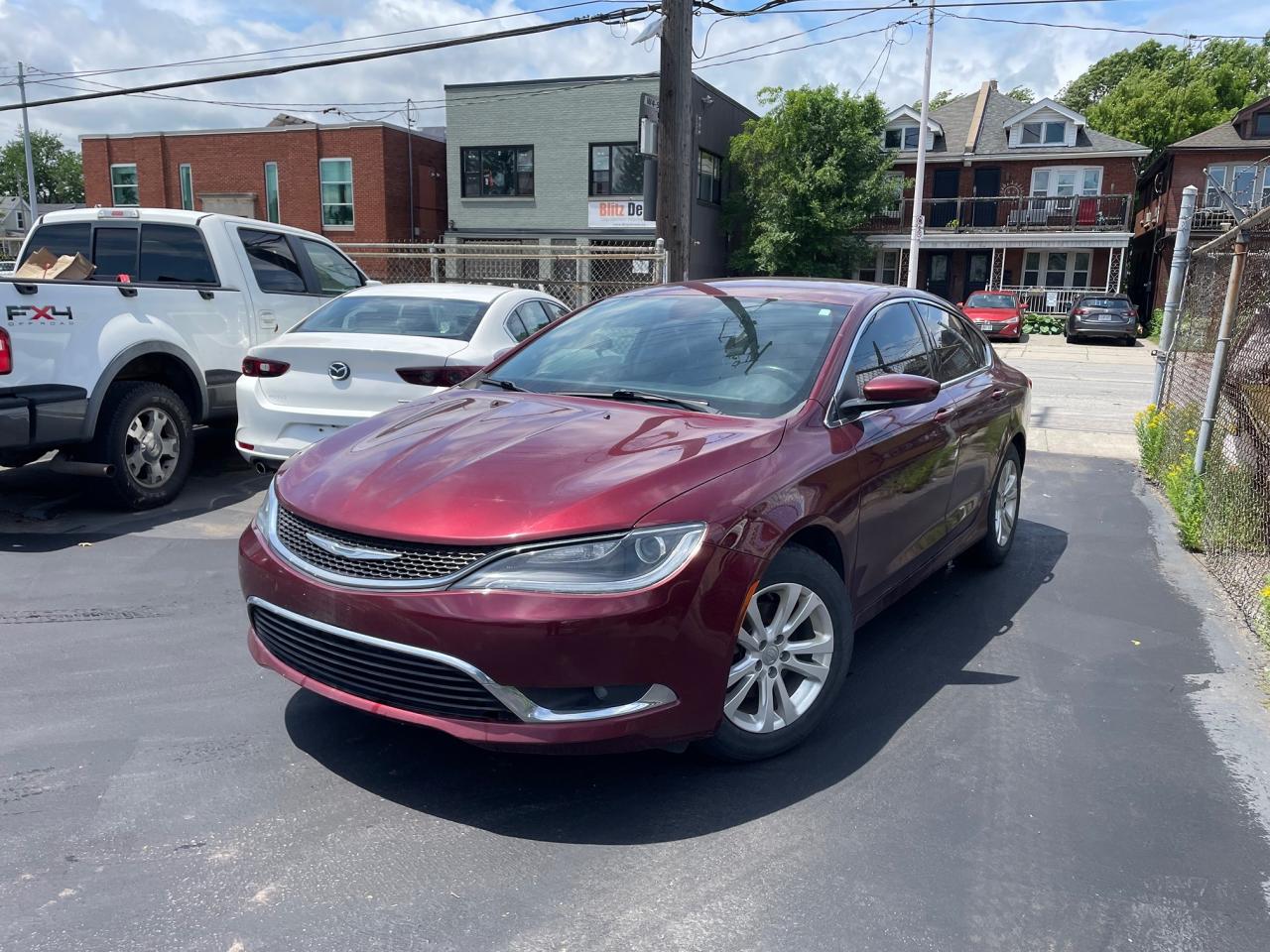 2016 Chrysler 200 Limited *BACKUP CAM, HEATED SEATS & STEERING*