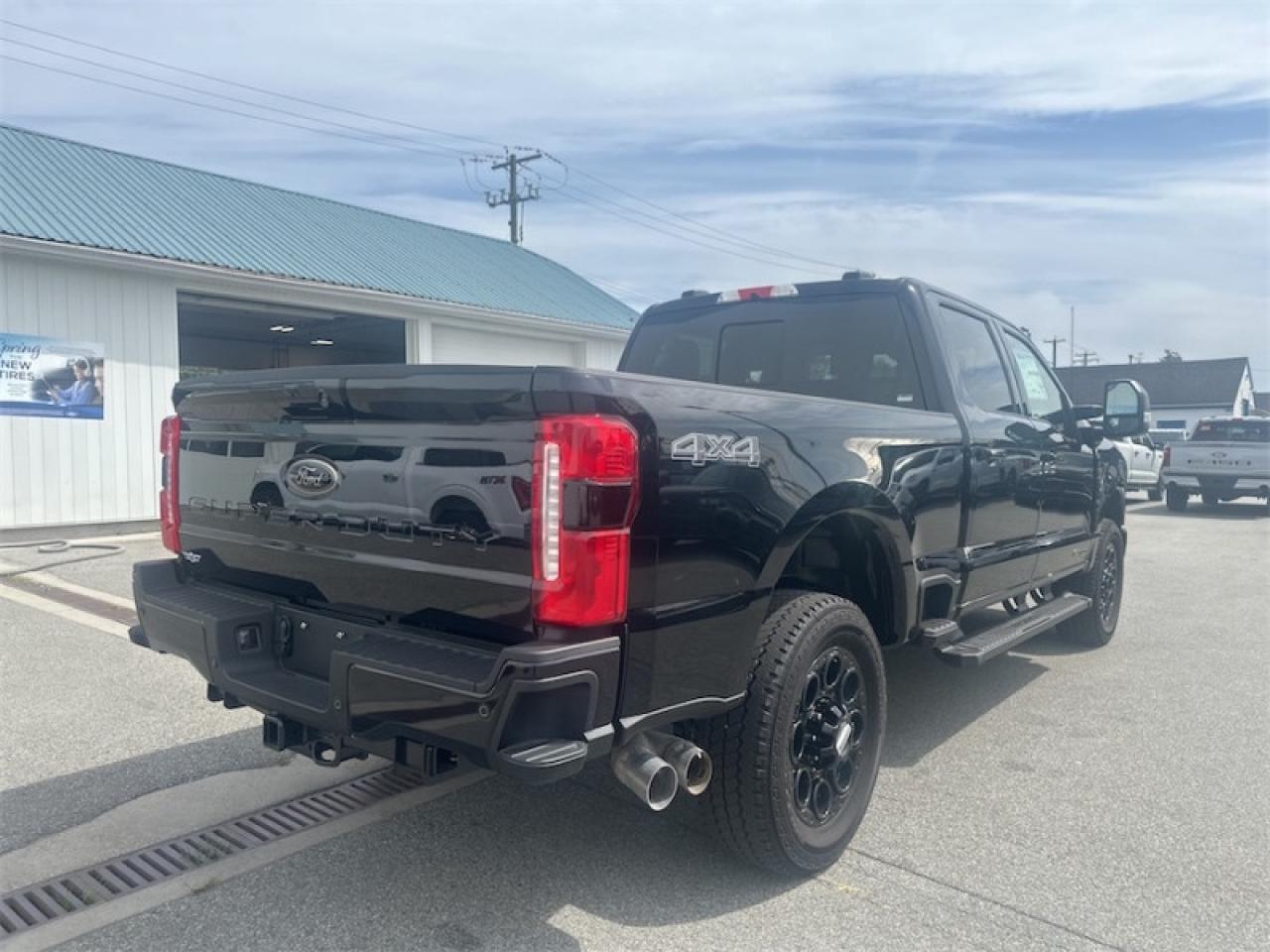 2025 Ford F-350 Super Duty XLT  - Diesel Engine Photo5