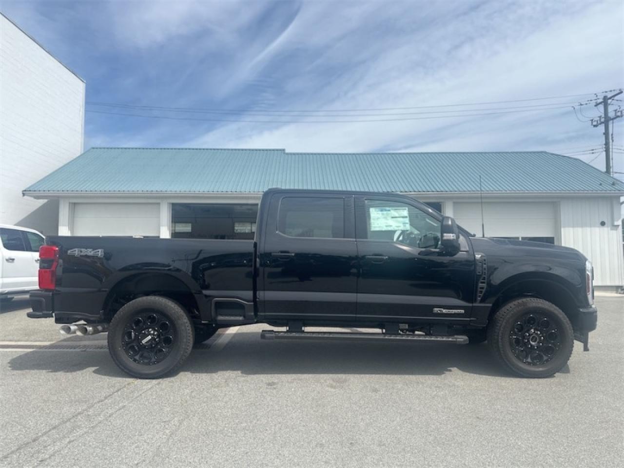 2025 Ford F-350 Super Duty XLT  - Diesel Engine Photo5