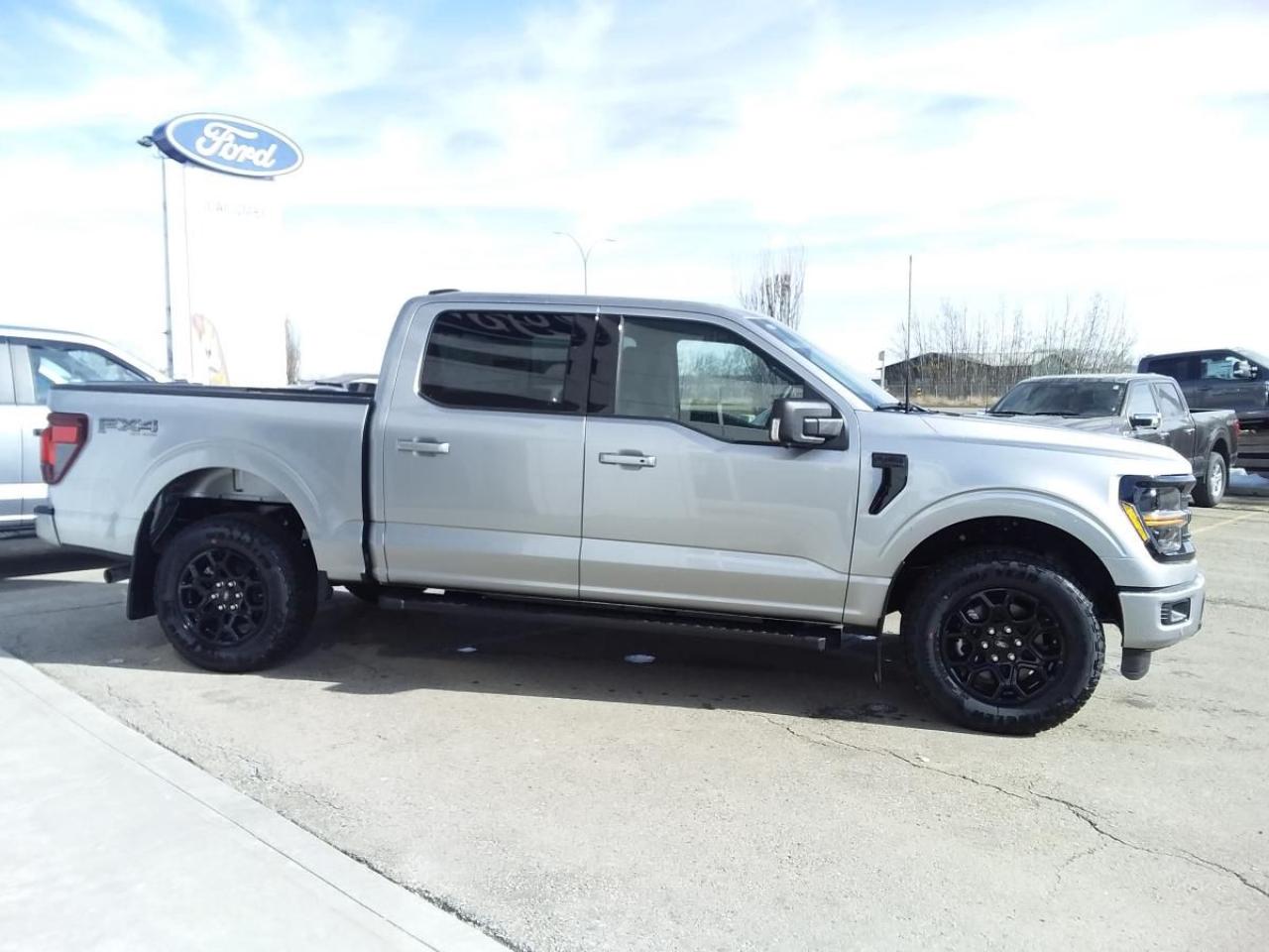 New 2025 Ford F-150 XLT for sale in Lacombe, AB