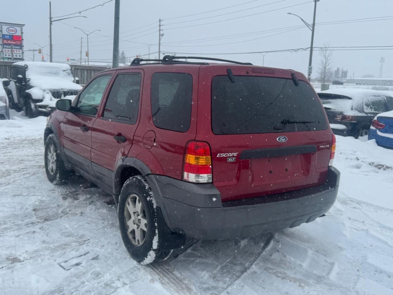 2005 Ford Escape XLT, 4WD, RUNS AND DRIVES, AS IS - Photo #3