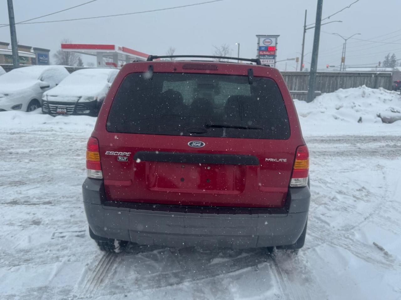 2005 Ford Escape XLT, 4WD, RUNS AND DRIVES, AS IS - Photo #4