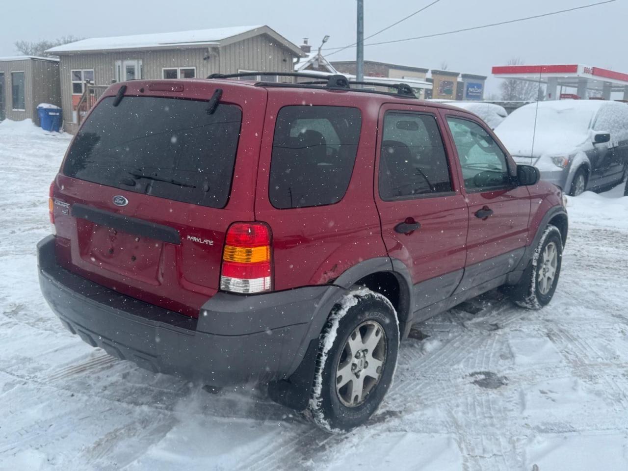 2005 Ford Escape XLT, 4WD, RUNS AND DRIVES, AS IS - Photo #5