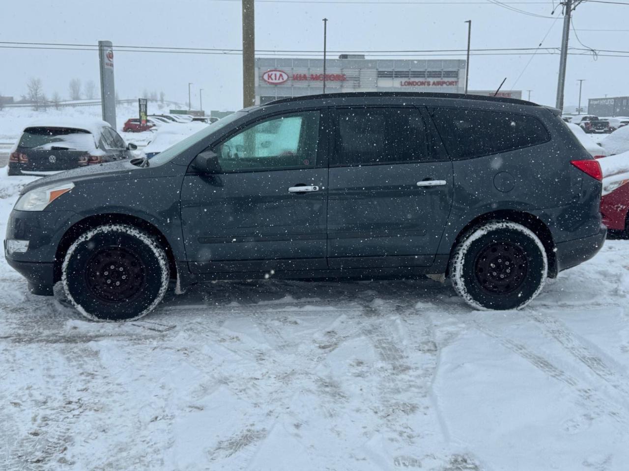 2011 Chevrolet Traverse LS, DRIVES GREAT, WINTER TIRES, AS IS SPECIAL - Photo #2