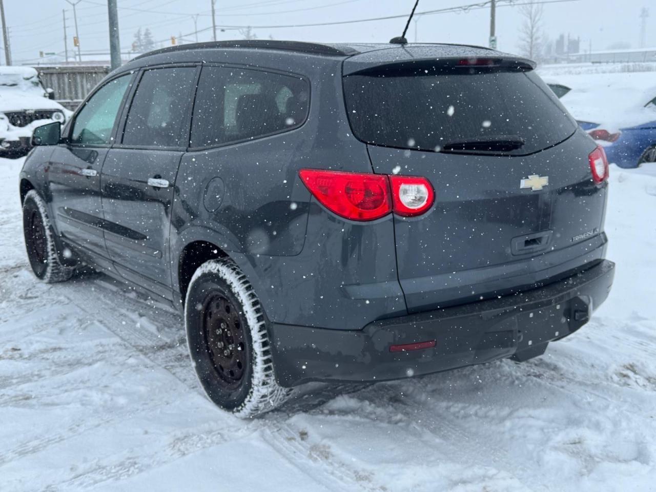 2011 Chevrolet Traverse LS, DRIVES GREAT, WINTER TIRES, AS IS SPECIAL - Photo #3