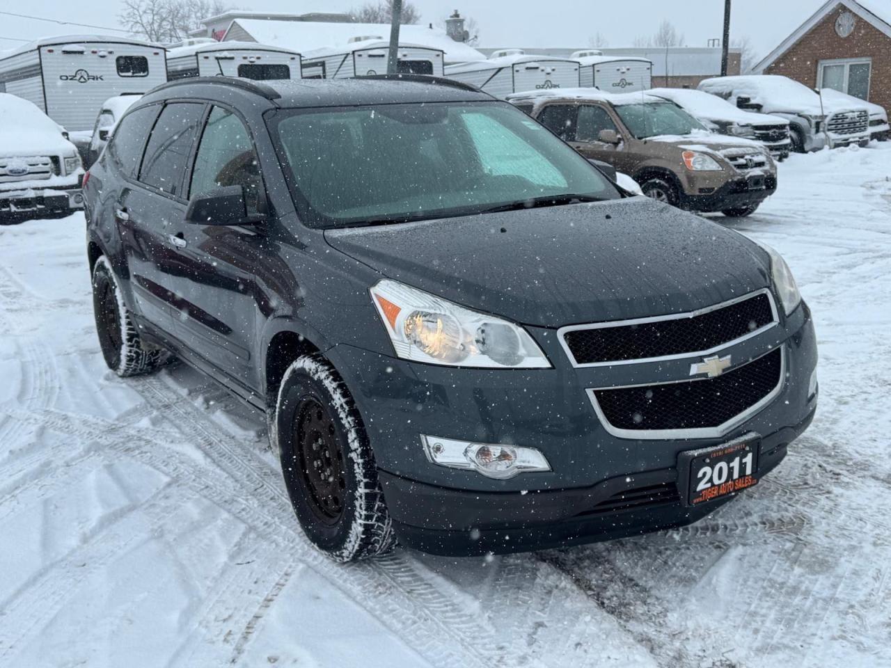 2011 Chevrolet Traverse LS, DRIVES GREAT, WINTER TIRES, AS IS SPECIAL - Photo #7