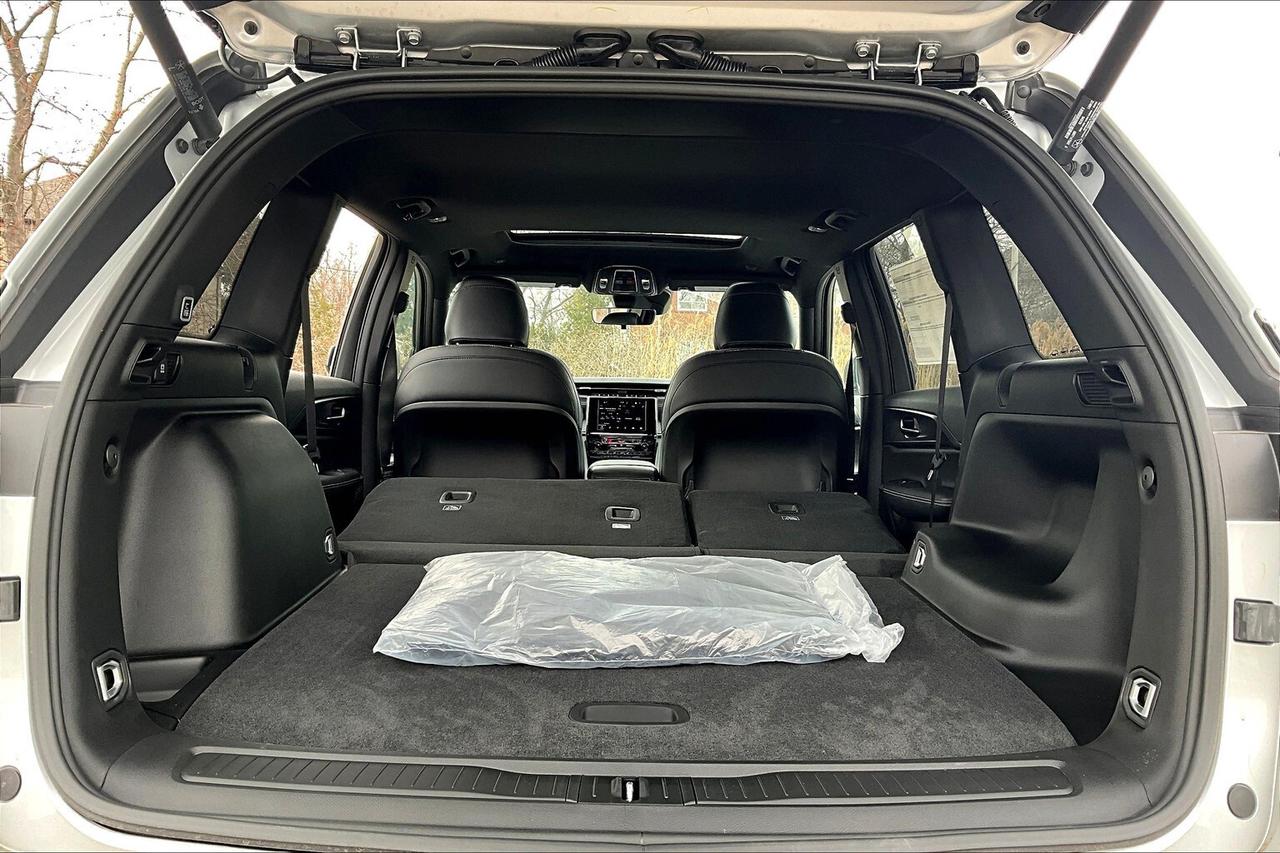 2025 Jeep Grand Cherokee ALTITUDE 4X4 | Leather | Power Sunroof | SideSteps Photo