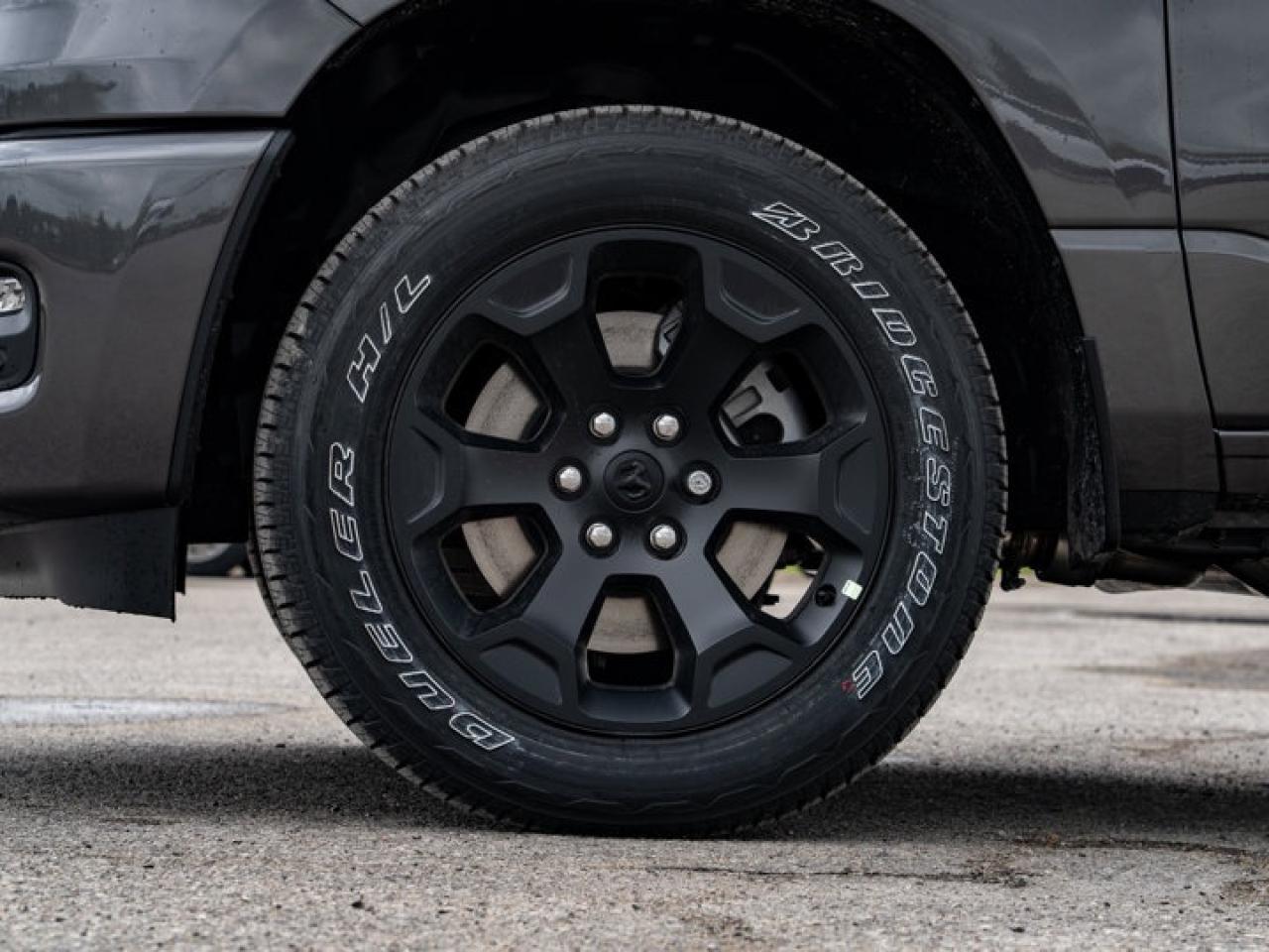 2025 RAM 1500 SPORT Photo