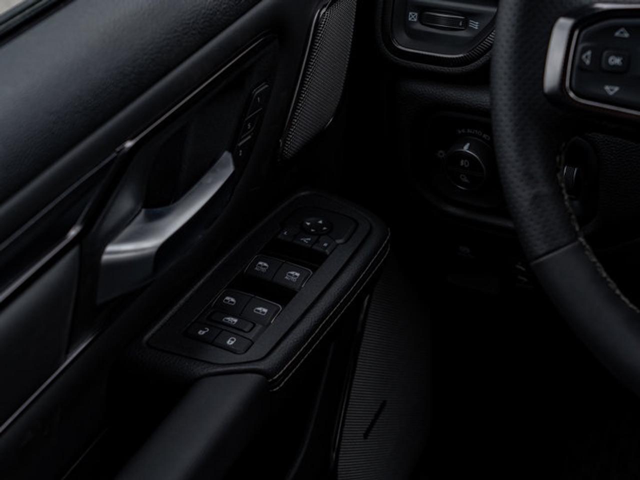 2025 RAM 1500 SPORT Photo