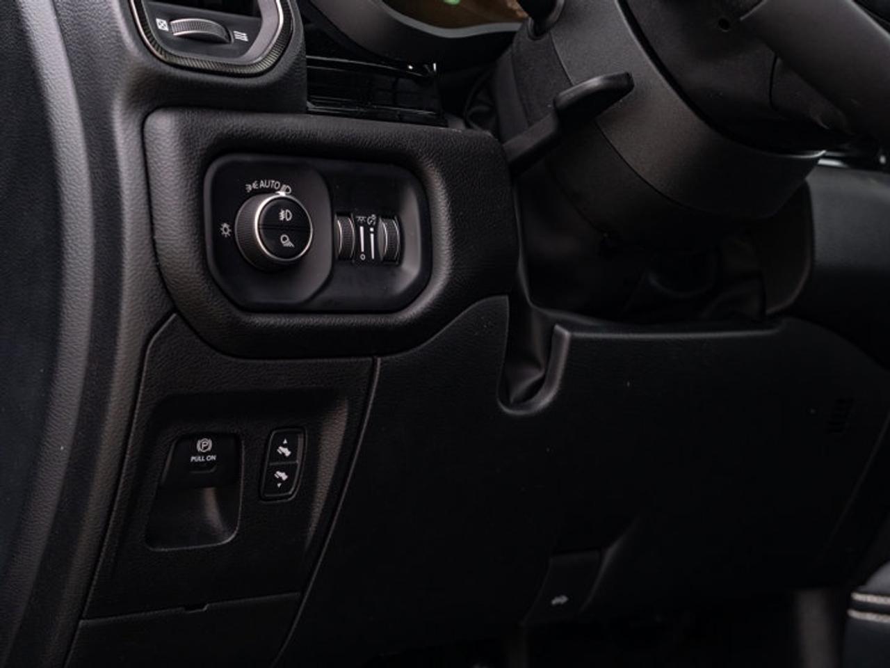 2025 RAM 1500 SPORT Photo