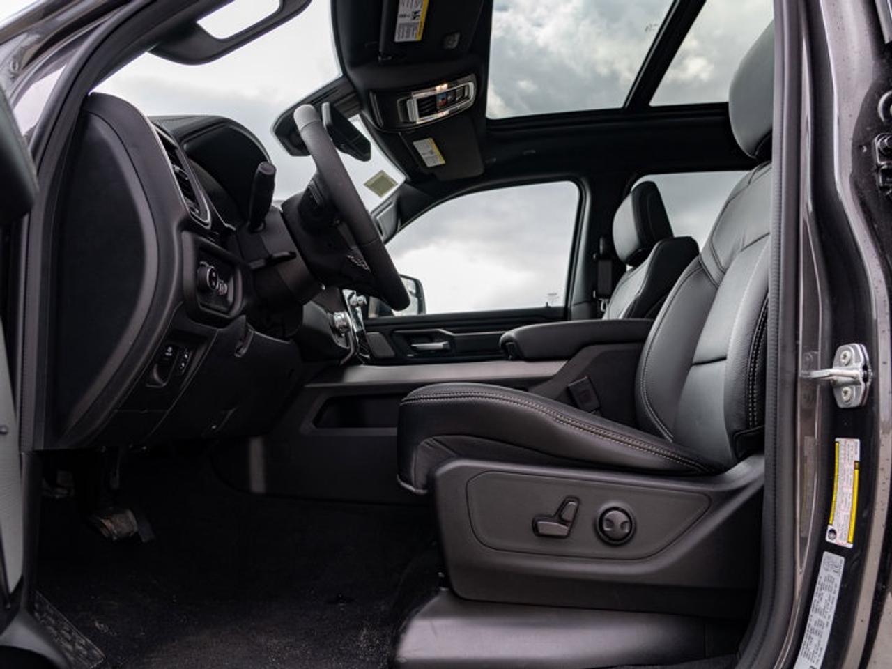 2025 RAM 1500 SPORT Photo