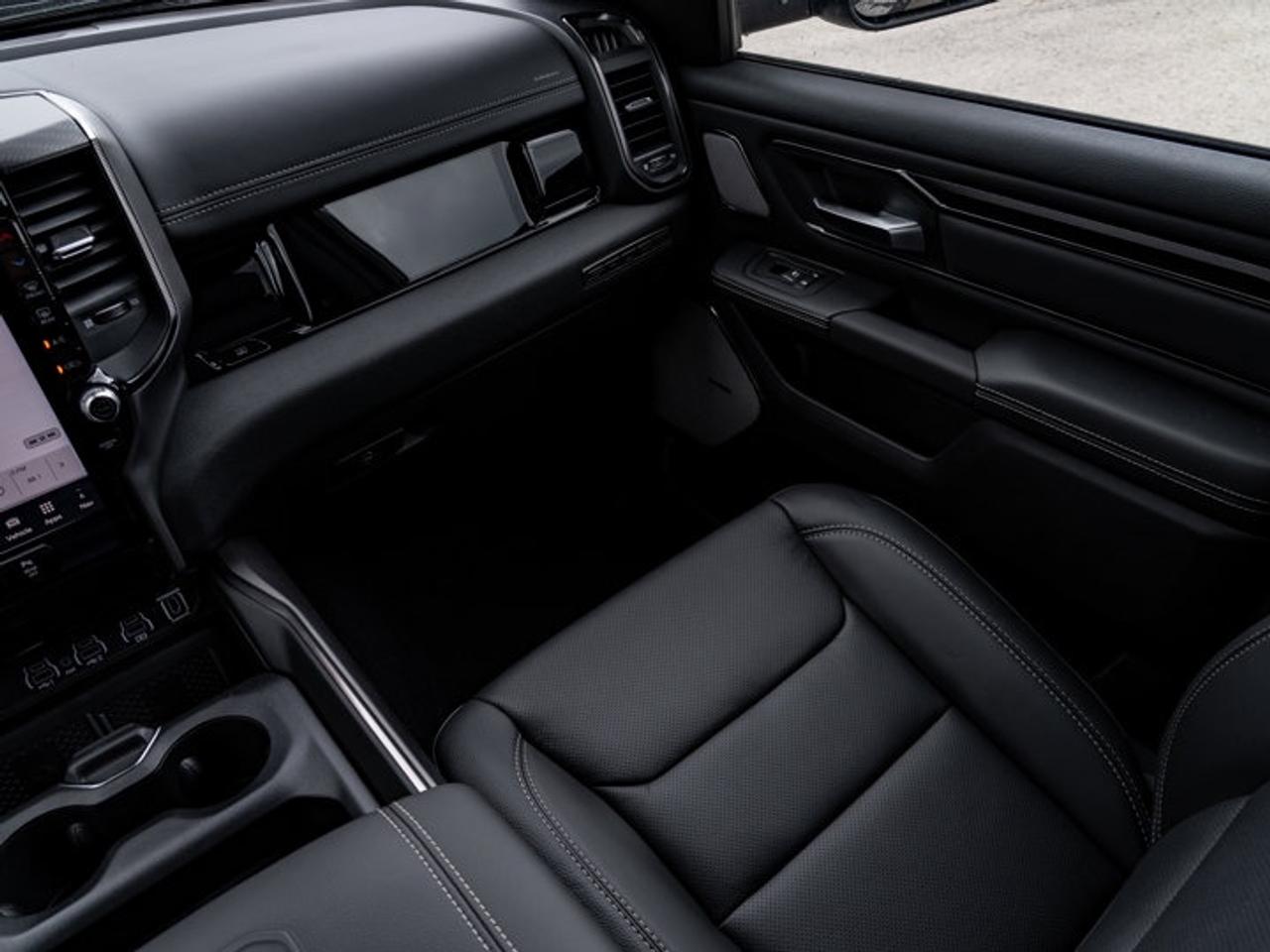 2025 RAM 1500 SPORT Photo