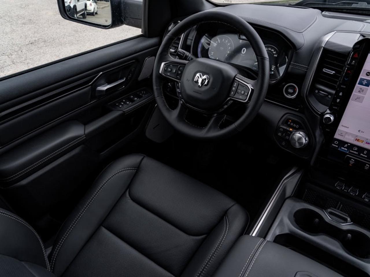 2025 RAM 1500 SPORT Photo