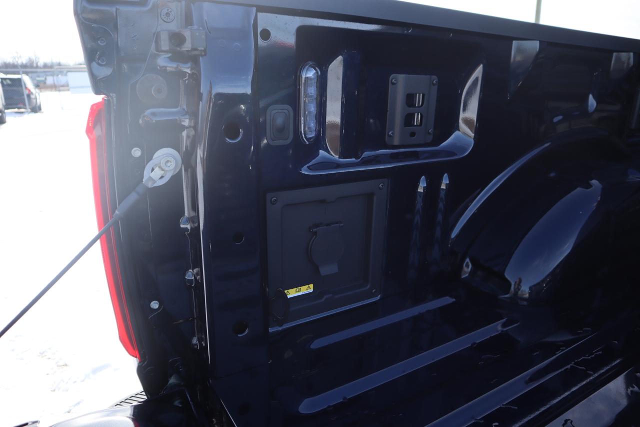 2025 Ford F-150 XLT Photo5