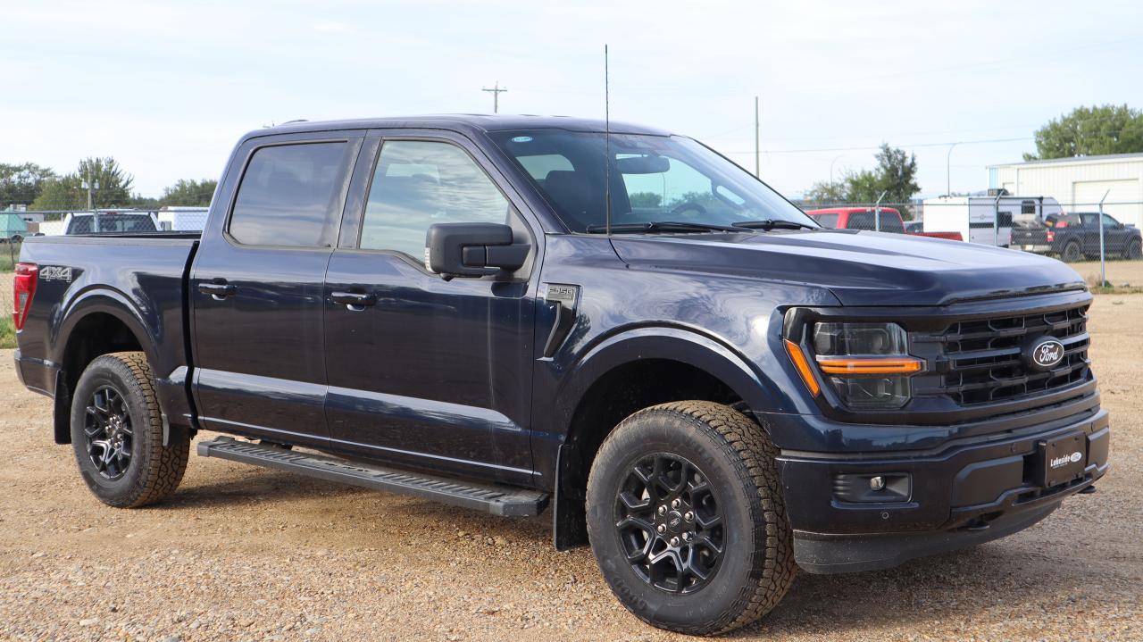 2025 Ford F-150 XLT Photo3