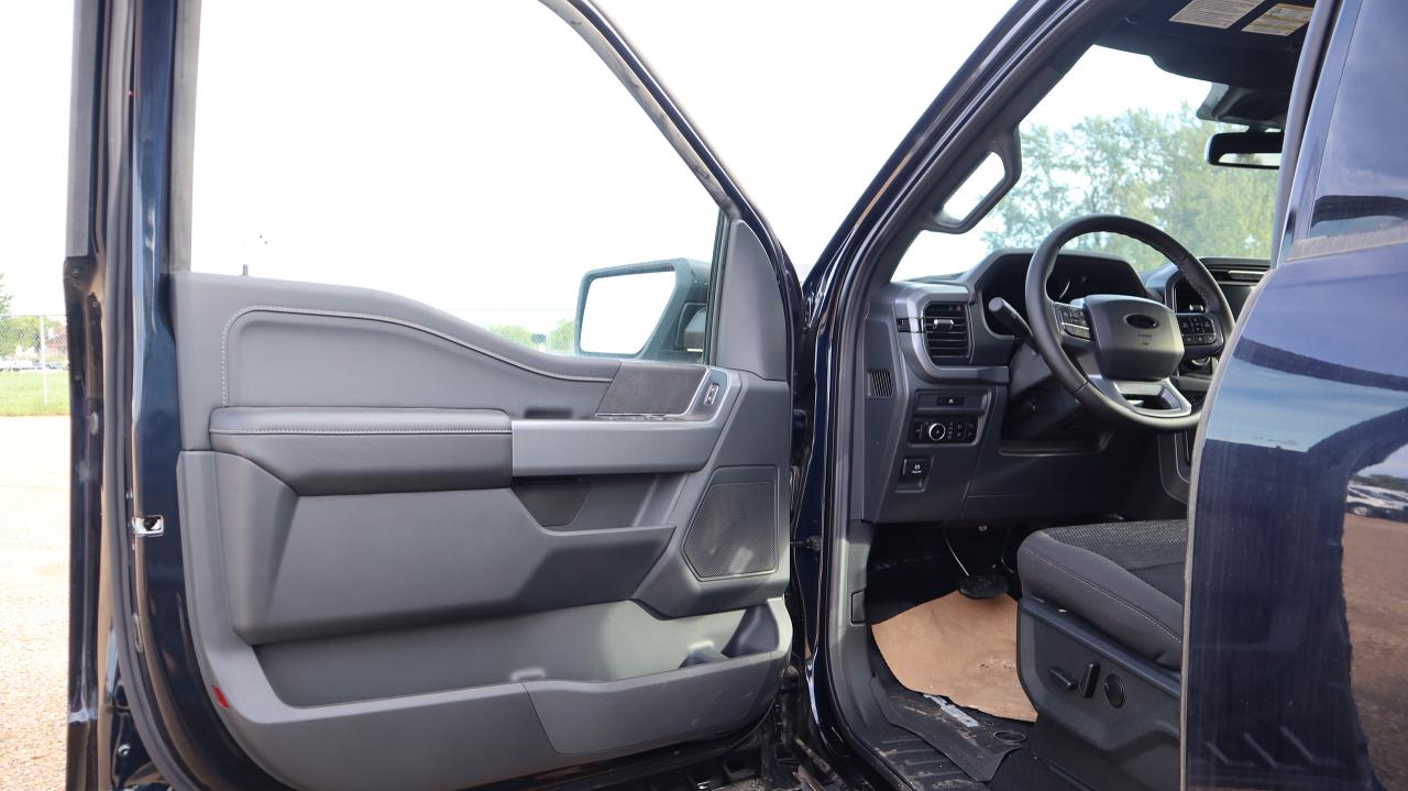 2025 Ford F-150 XLT Photo5