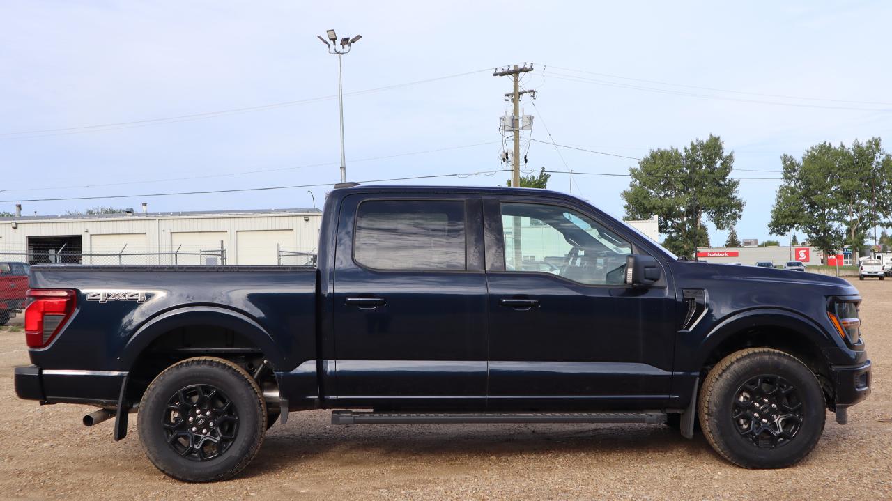 2025 Ford F-150 XLT Photo4
