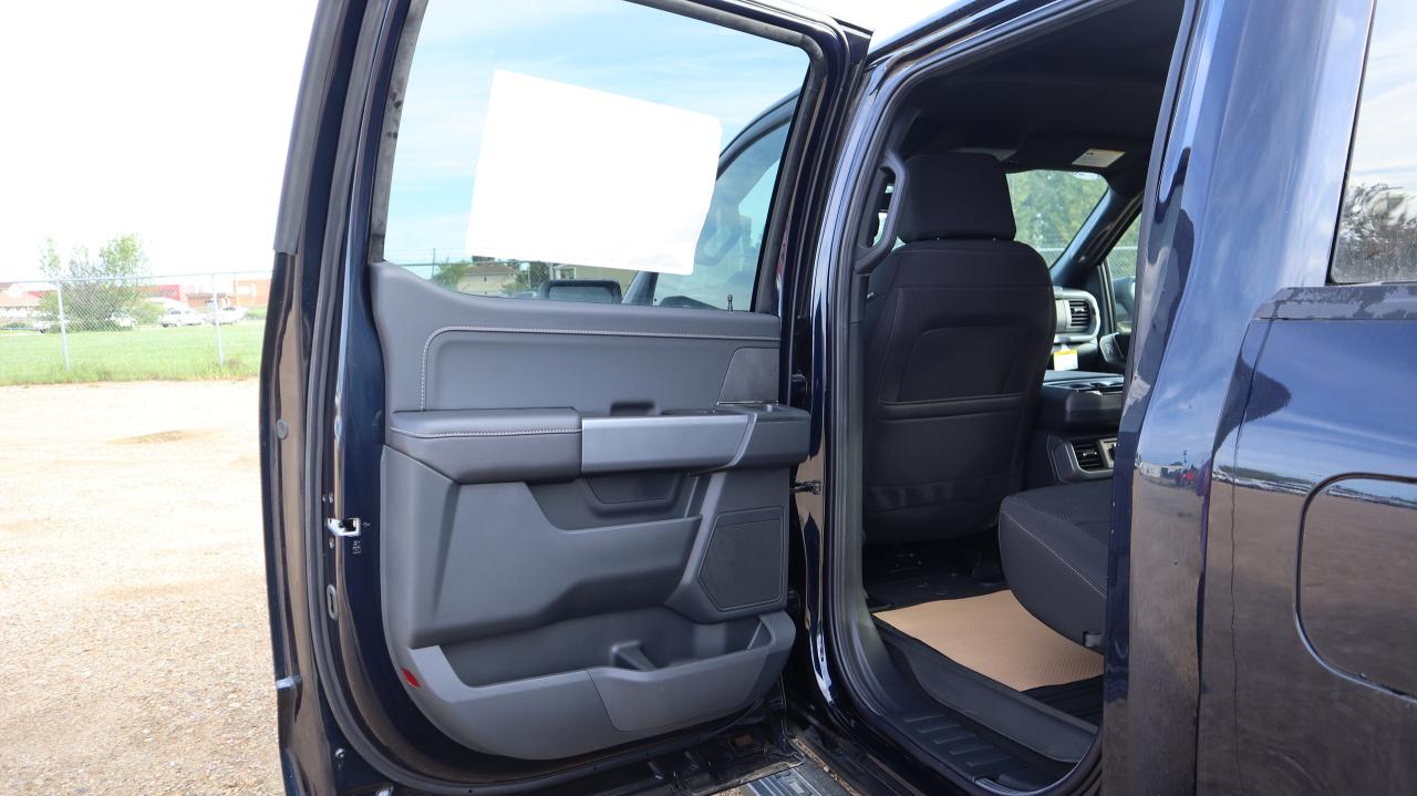 2025 Ford F-150 XLT Photo5