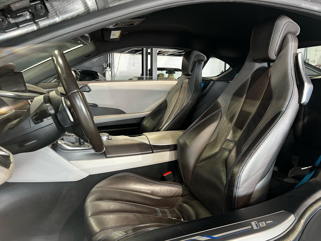 2014 BMW i8  - Photo #10
