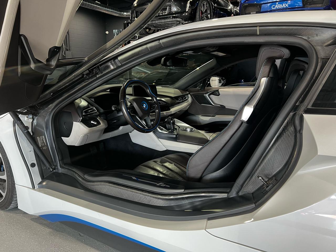 2014 BMW i8  Photo