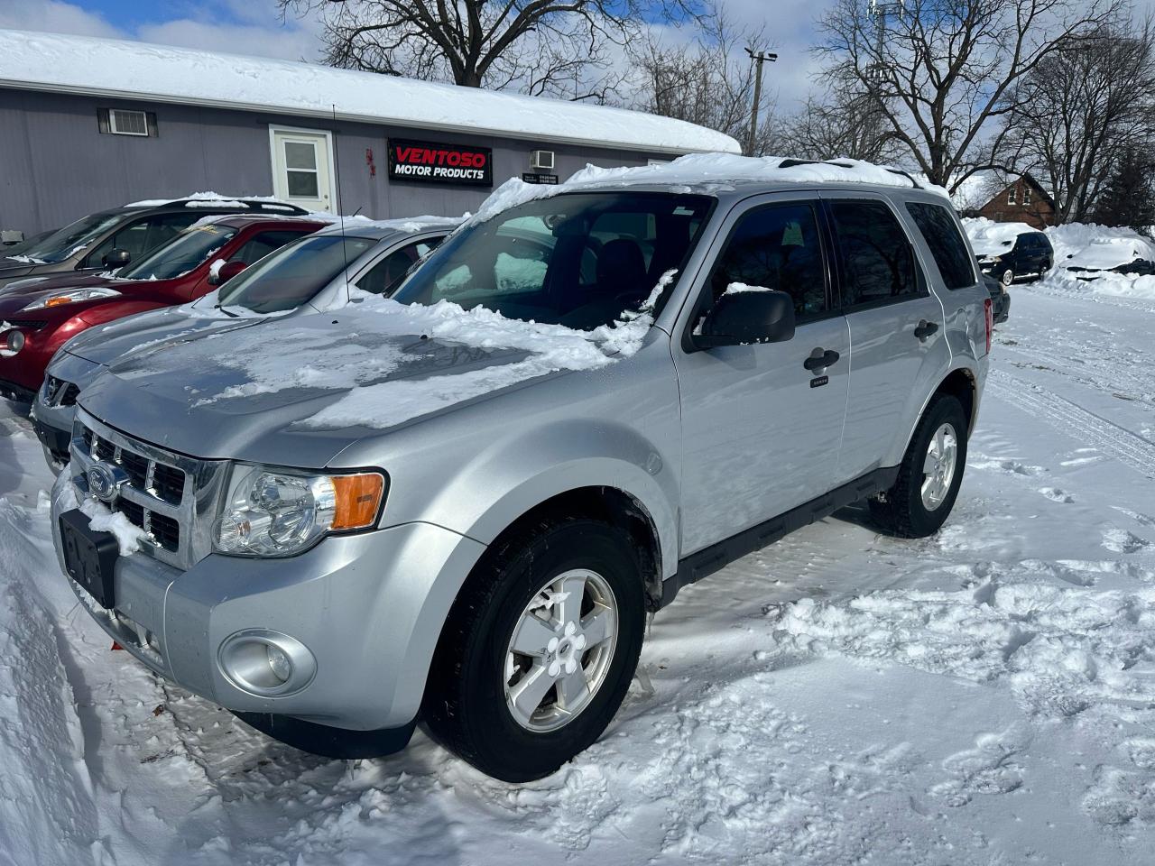 2011 Ford Escape XLT - Photo #2