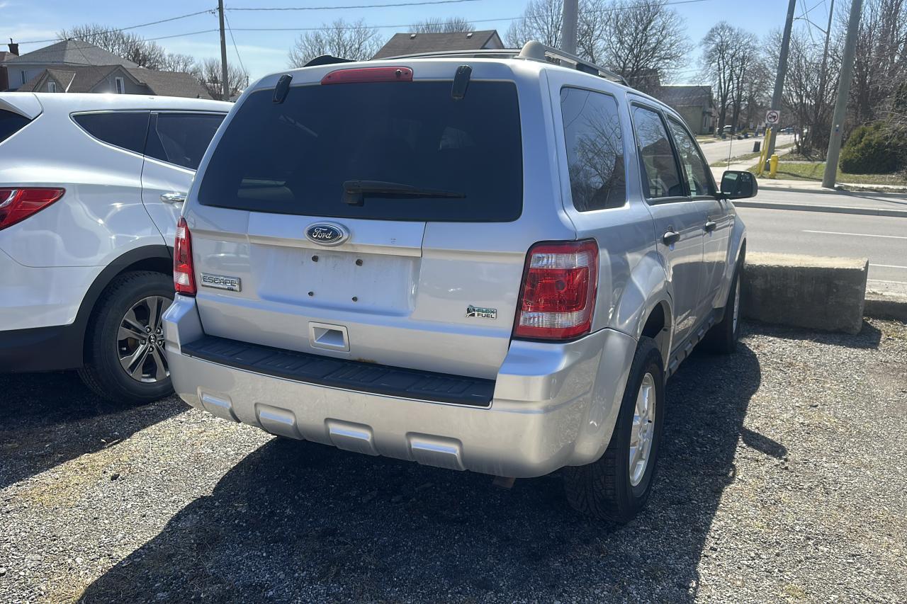 2011 Ford Escape XLT - Photo #3