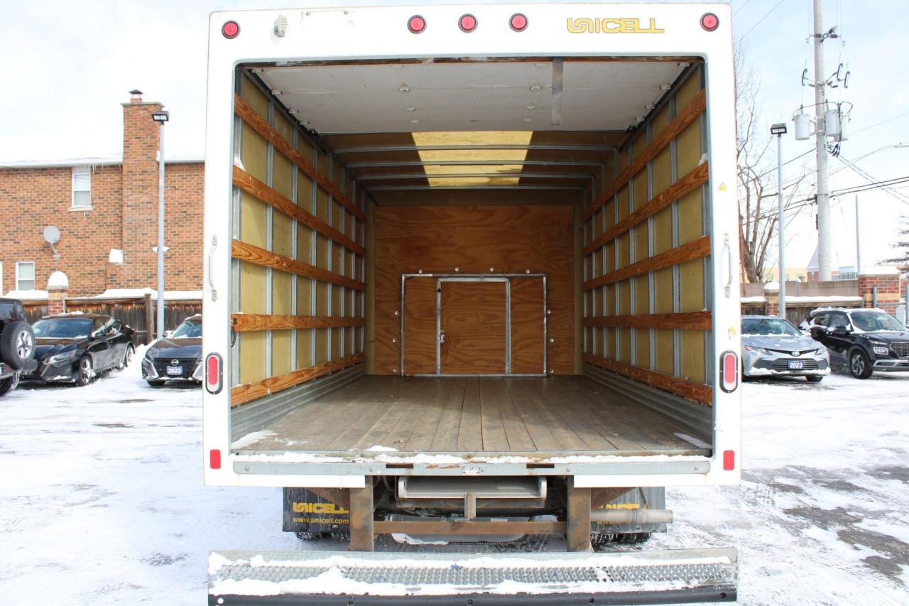 2021 Ford E-Series Cutaway E-450 DRW 158" WB - Photo #10