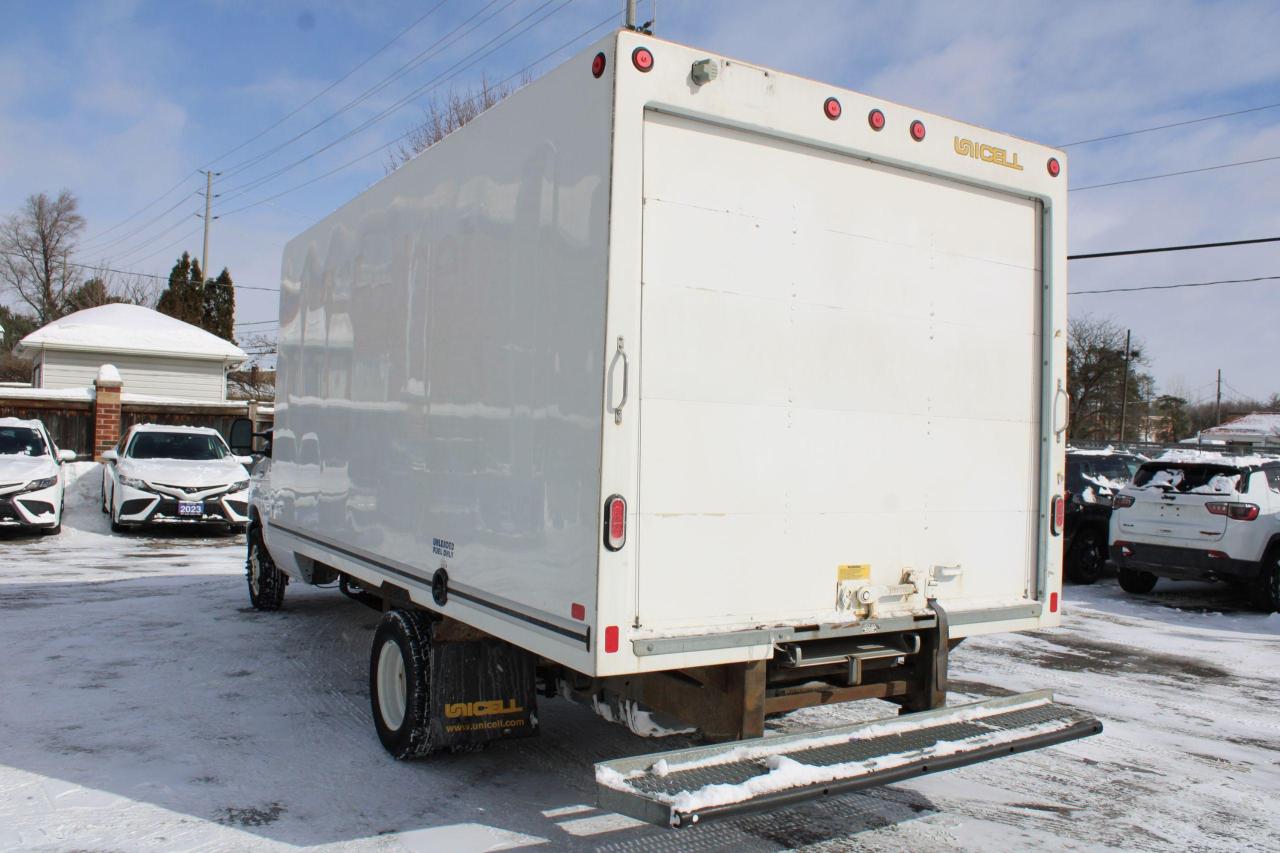 2021 Ford E-Series Cutaway E-450 DRW 158" WB - Photo #13