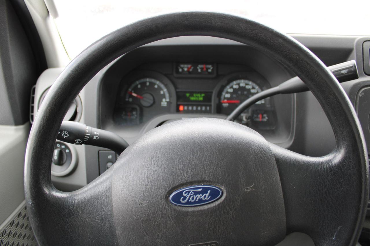 2019 Ford E-Series Cutaway E-450 DRW 158" WB - Photo #7