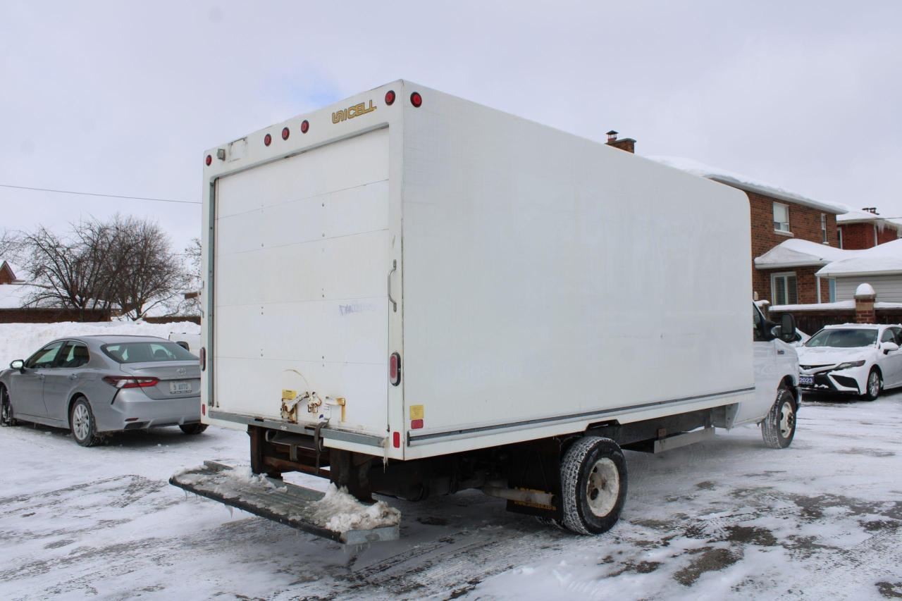 2019 Ford E-Series Cutaway E-450 DRW 158" WB - Photo #12
