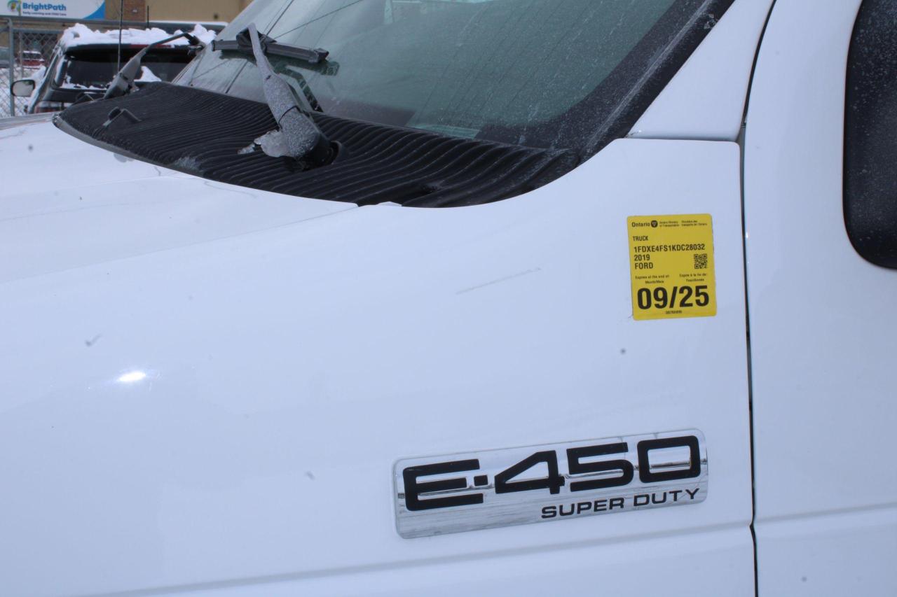 2019 Ford E-Series Cutaway E-450 DRW 158" WB - Photo #17