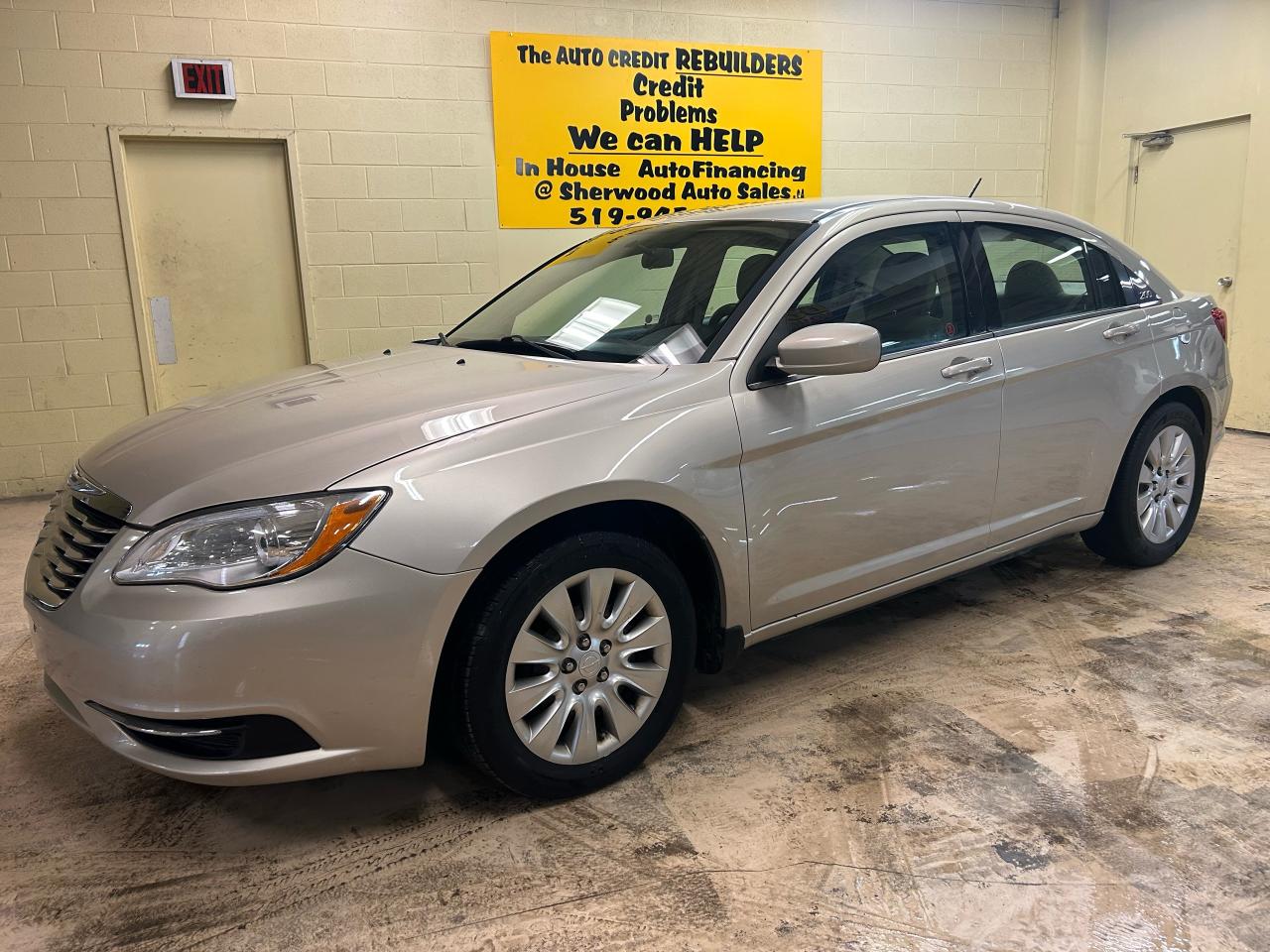 2013 Chrysler 200 LX - Photo #3