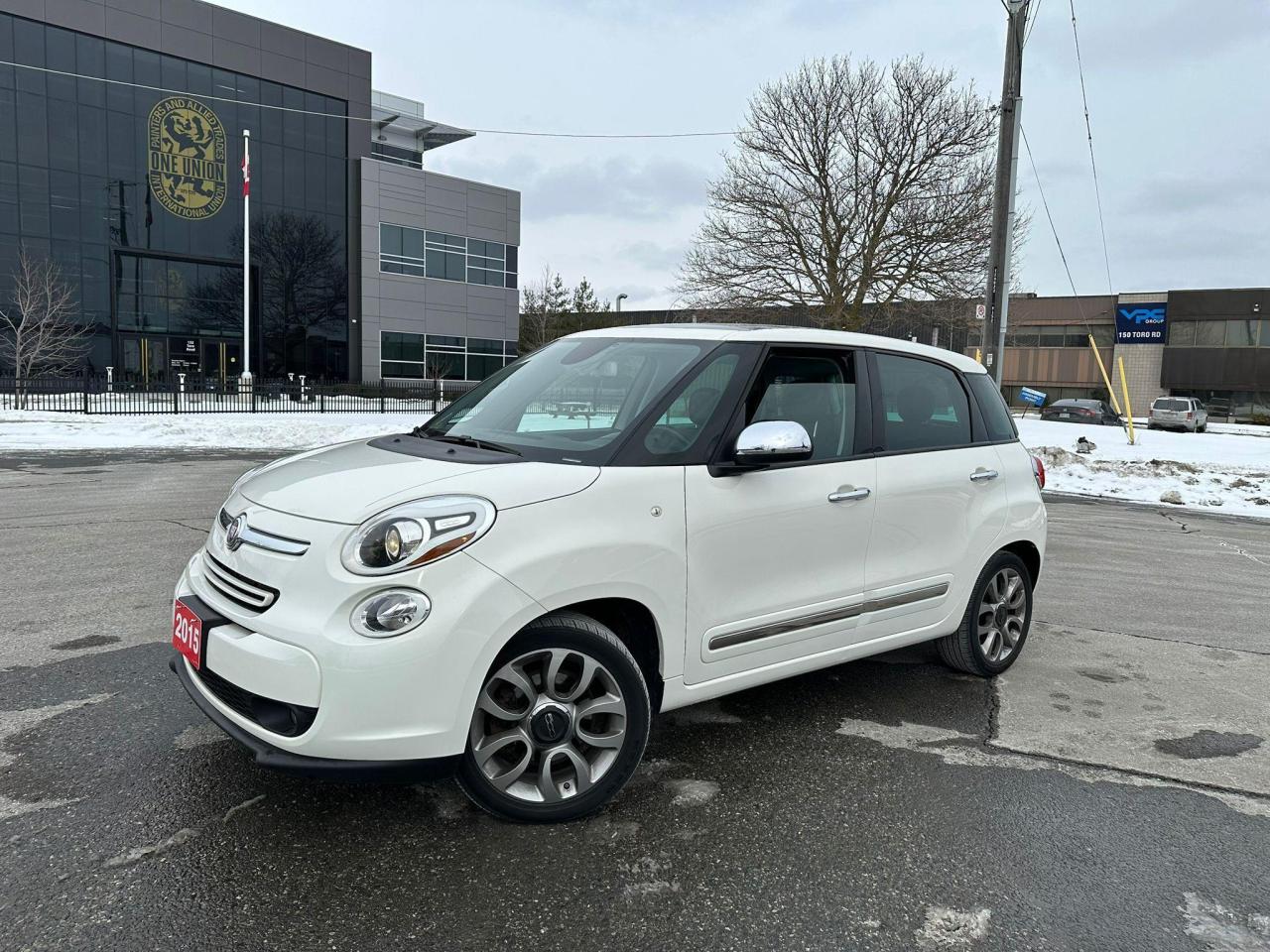 2015 Fiat 500L 500L Lounge 1.4L // CERTIFIED // NO ACCIDENT Photo3