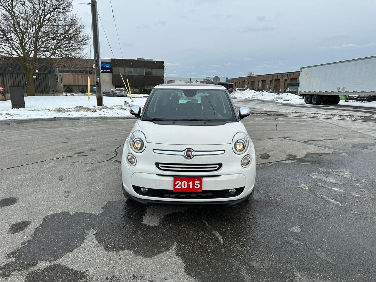 2015 Fiat 500L 500L Lounge 1.4L // CERTIFIED // NO ACCIDENT Photo4