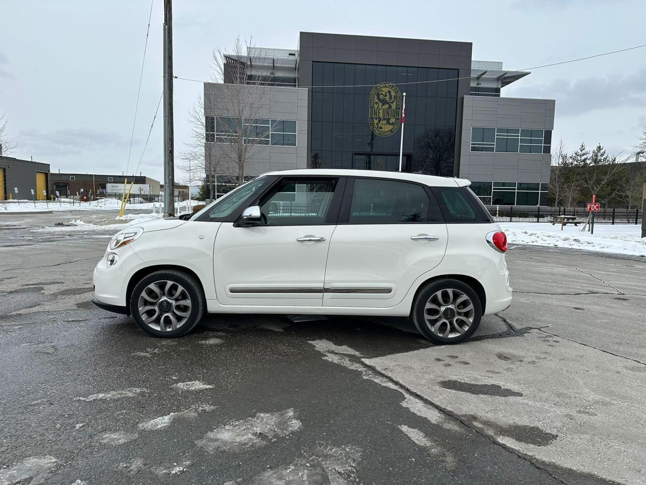 2015 Fiat 500L 500L Lounge 1.4L // CERTIFIED // NO ACCIDENT - Photo #17