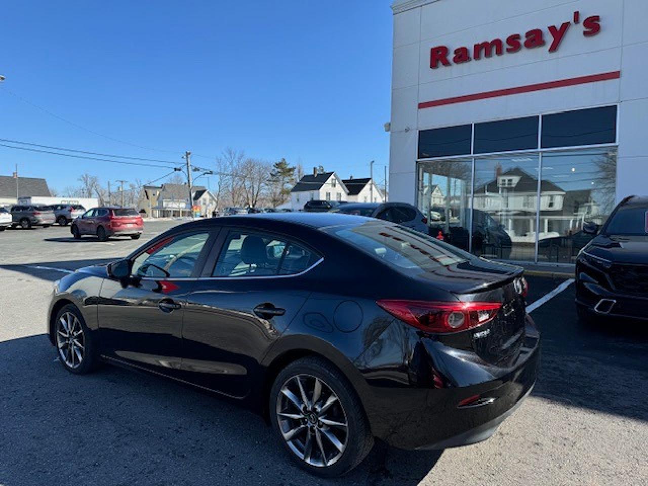 2018 Mazda MAZDA3 GT Photo