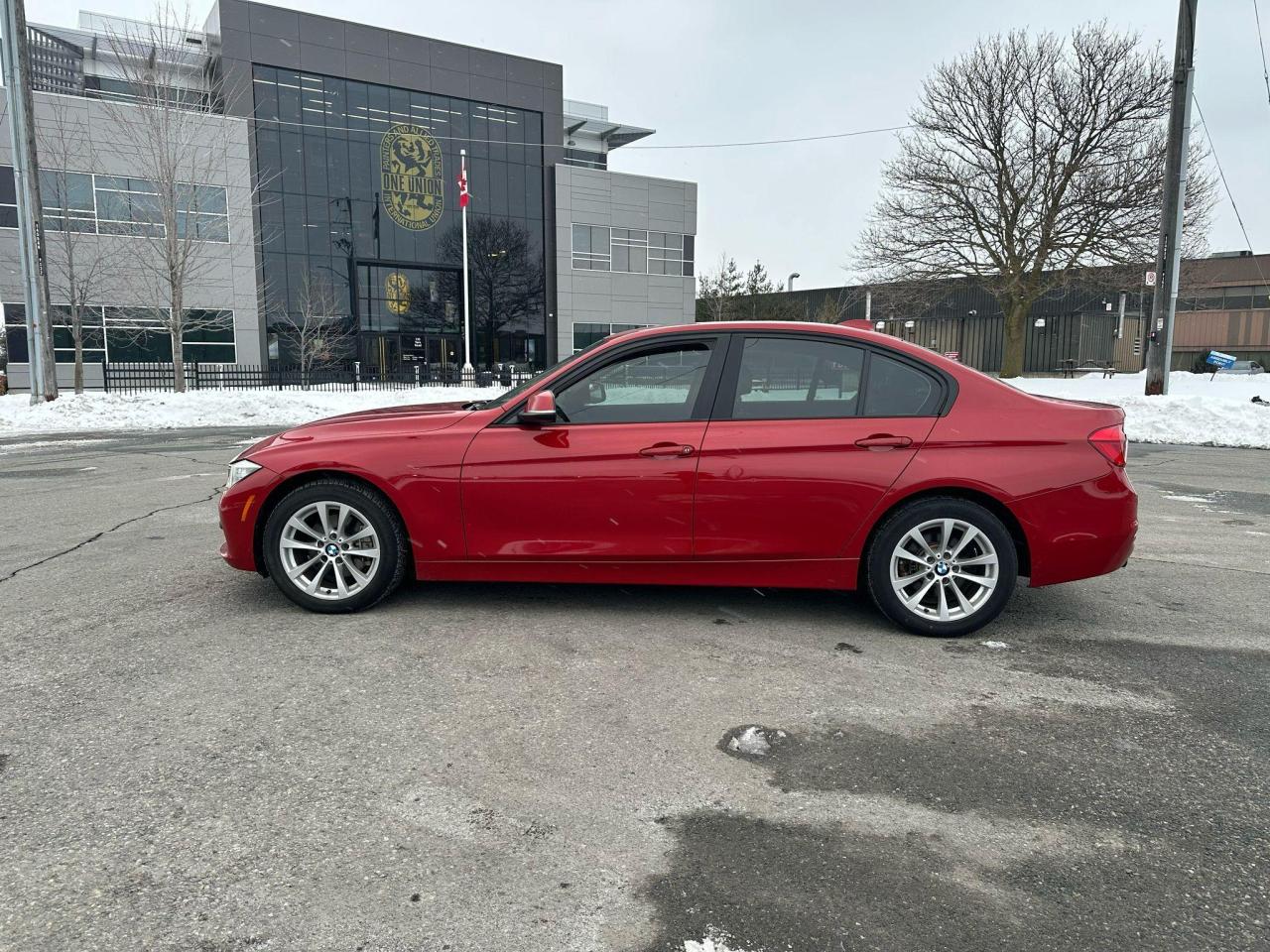 2016 BMW 3 Series 320i xDrive // AWD // CERTIFIED // NO ACCIDENT - Photo #9