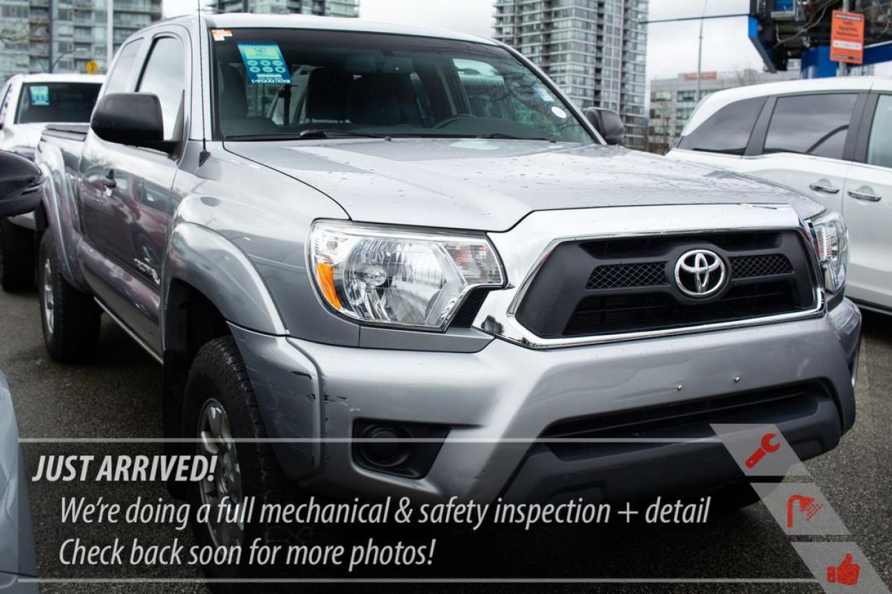 Used 2015 Toyota Tacoma SR5 4WD for sale in Port Moody, BC