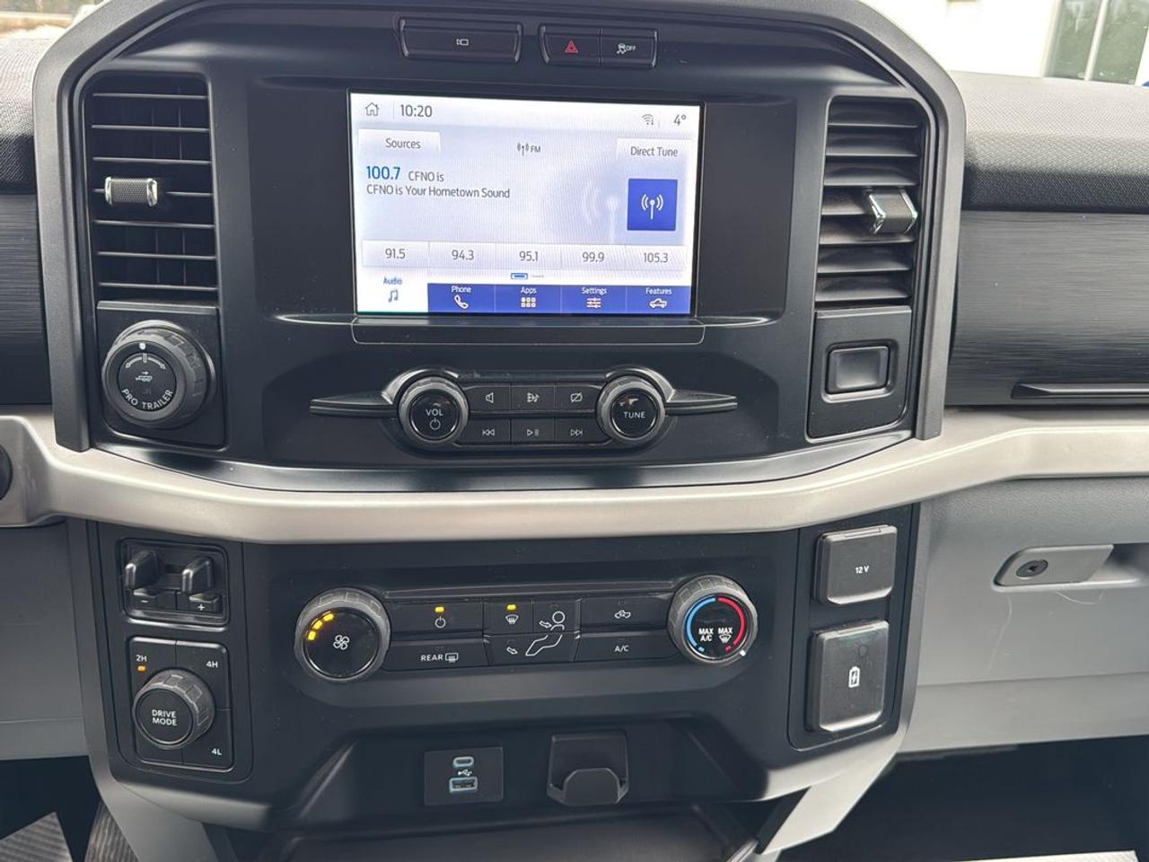 2022 Ford F-150 XLT Photo