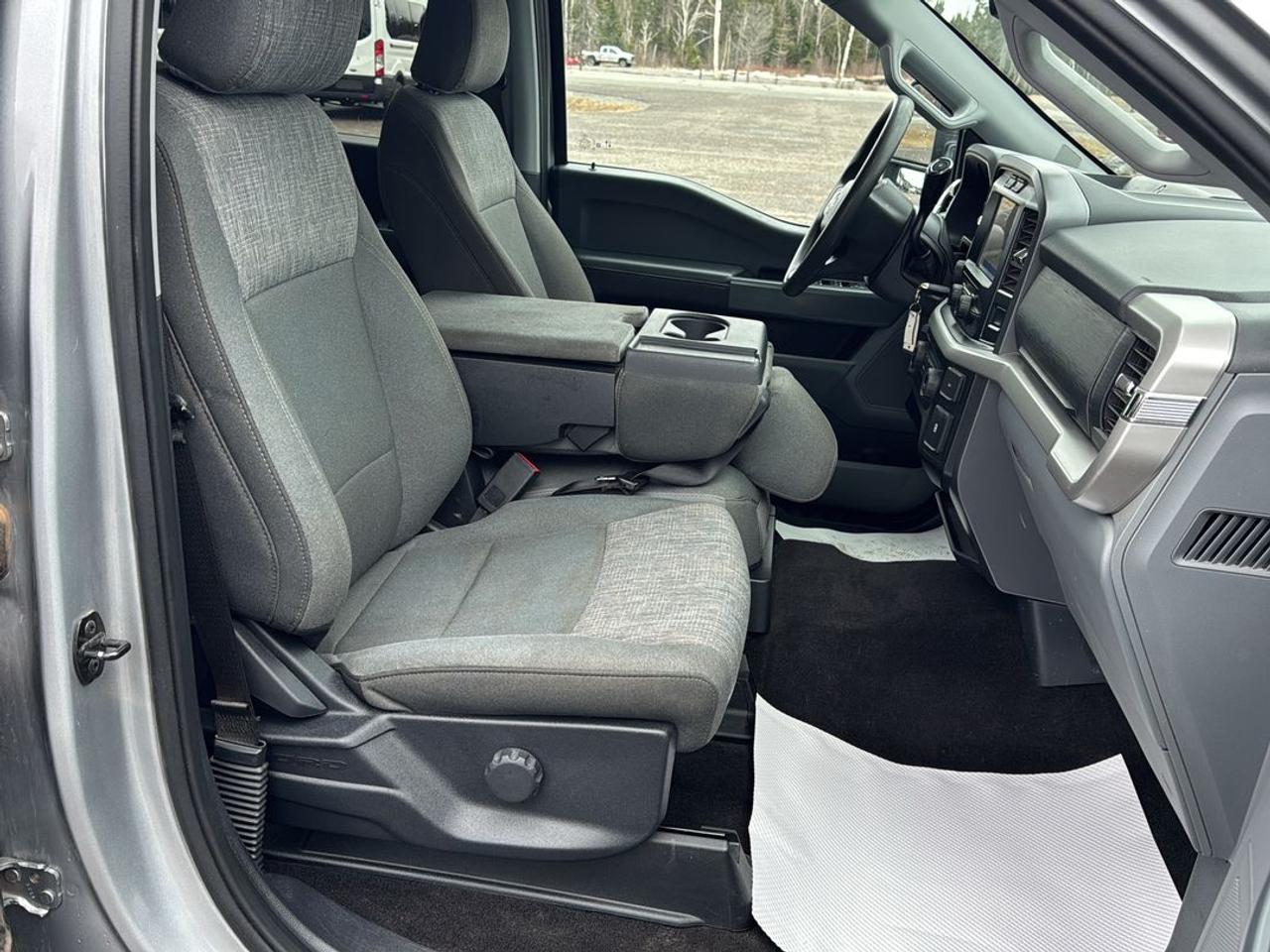 2022 Ford F-150 XLT Photo